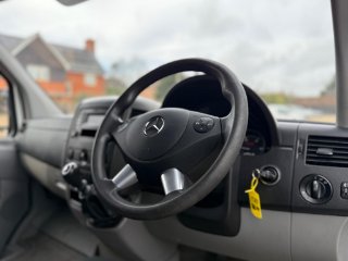 /photos/12598/21853a5b-3d82-4ed5-b8b7-7d3c9c715bf9_i320x240.jpg